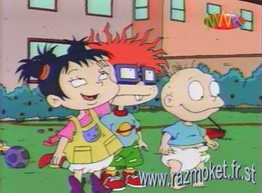 Angelicon: Kimi, Chuckie, and Tommy, outside... note the onscreen logo at the upper right, belonging to France 3's (former) kids' block