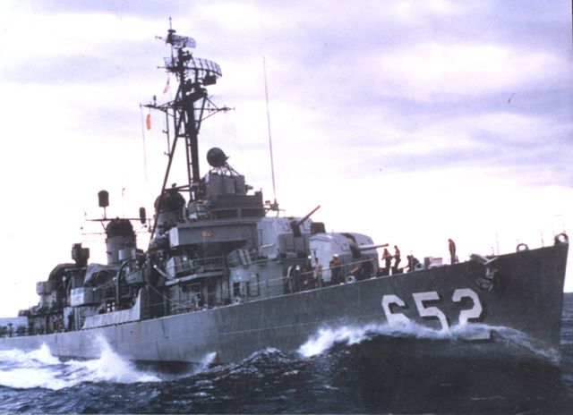 USS INGERSOLL (DD-652) - photo courtesy of Bill Cole