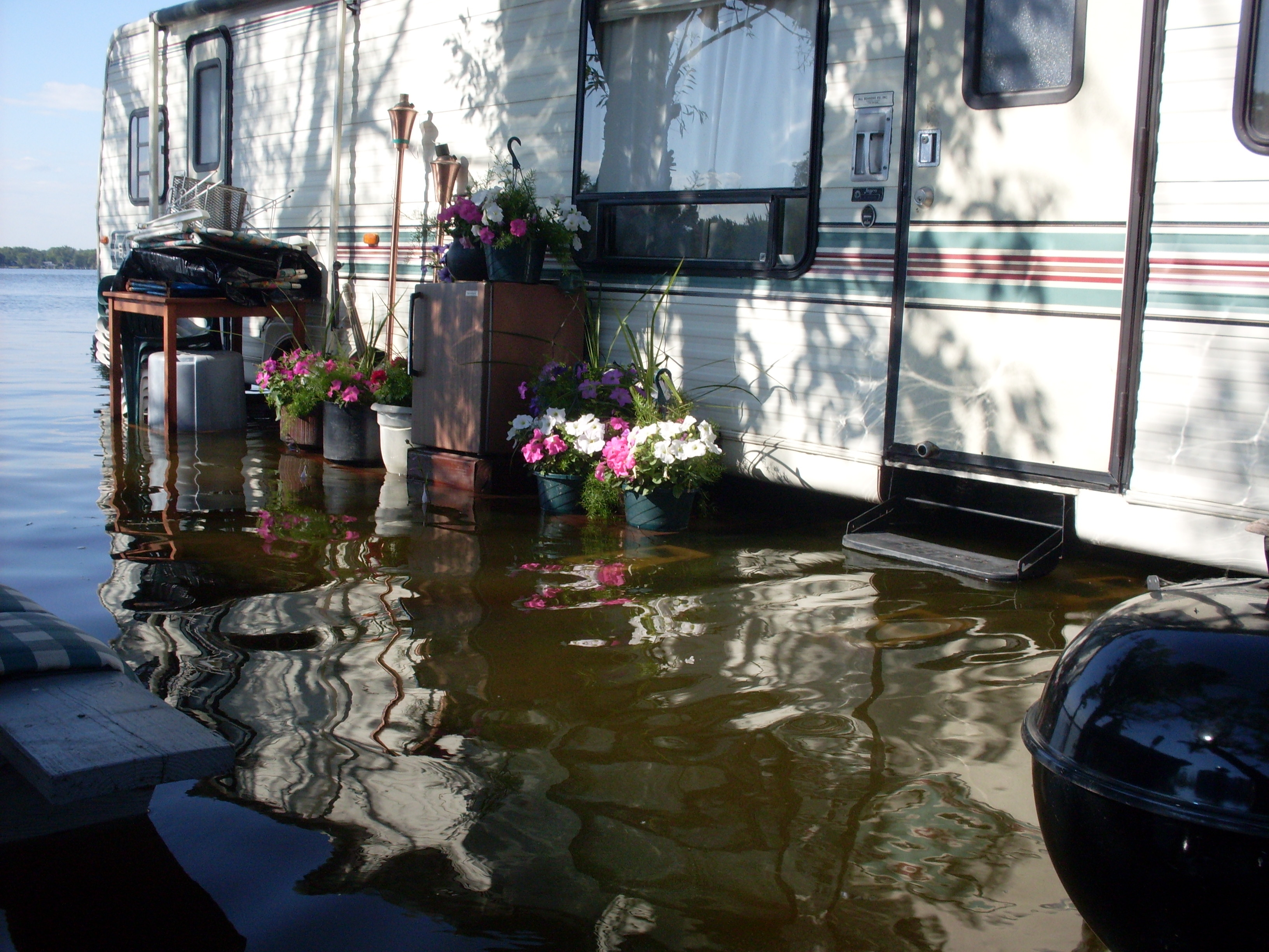 flood2008trailerview.jpg