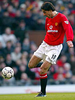Ruud van Nistelrooy scores after 30 seconds against Southampton