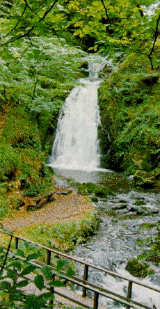 Gleno waterfall