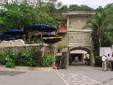 Flamenco Mall on Flamenco Island near Amador part of the Fuerte Amador Resort and Marina (FARM) tourist complex of shopping areas, restaurants, nightclubs, yacht club with docking for passenger cruise ships and custom duty free stores.  Flamenco was part of former Fort Grant, one of several coast artillery fortifications during World Wars I and II. [Photo by WHO 2002]