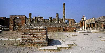 Temple of Jupiter, Macellum Buildings