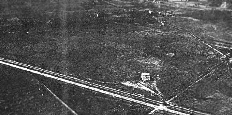 Roosevelt Field,runway,hangars,Fairchild Aerial Surveys,Inc,New York,NY,1931