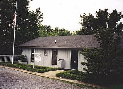 Library.jpg (43518 bytes)