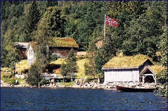 Click for the website of Sunnfjord Museum