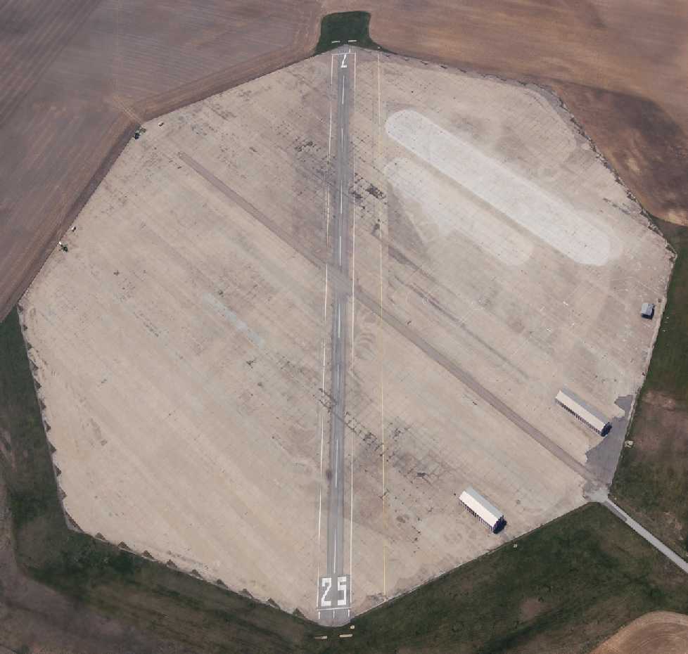 tubo respirador espacio Hasta aquí Abandoned & Little-Known Airfields: Northern Indiana