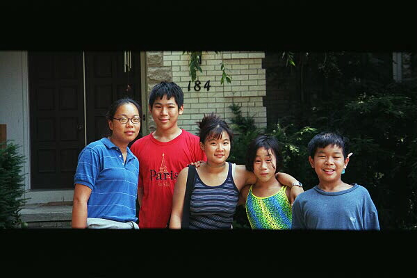 My sis, Peipey, cousin:Wayne, ME, cousin: Victoria, my bro:Jorhan