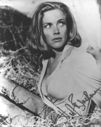 Fabulous 10x8 Goldfinger photo from Honor Blackman - nicely signed in gold ink!