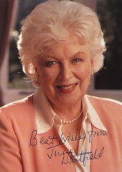 June Whitfield - 6x4 colur photocard