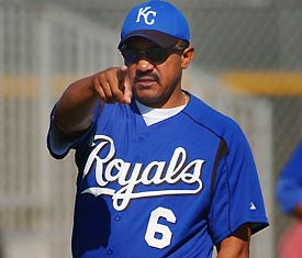 The Pirates trade Tony Pena, three-time Gold Glove catcher, to the  Cardinals in exchange for three players - This Day In Baseball
