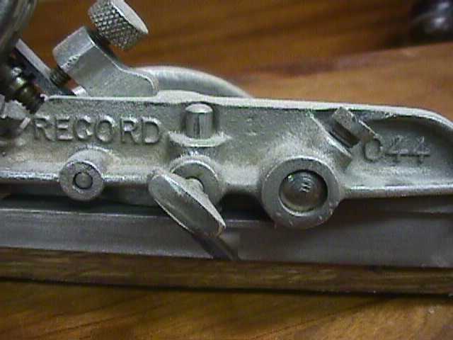 44-2.jpg (26989 bytes)