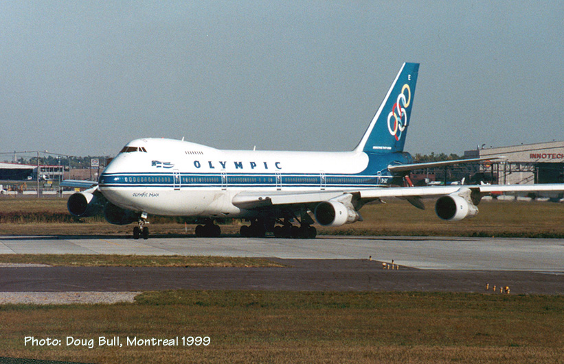 SX_OAE_OA747_taxiing_YUL_DBull_1999.jpg (240165 bytes)