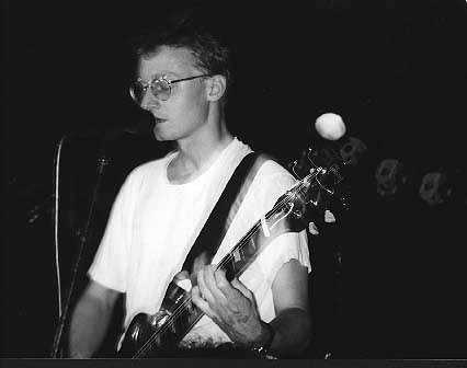 HUM Matt Talbott live at Concert Café, Green Bay, WI, 11/01/97 GBV Dave photo 01