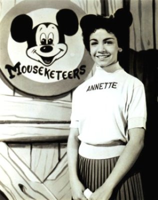 Mouseketeers Love Disney Comics!