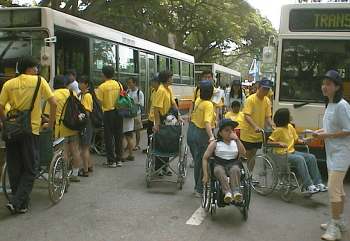 11 teams boarded the waiting TIBS buses to be ferried to their start-points located afar at Woodlands, Jurong, Bedok, etc. 