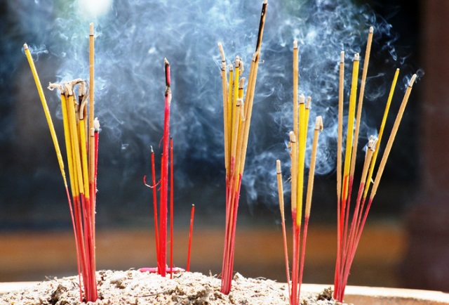 incense_sticks.jpg