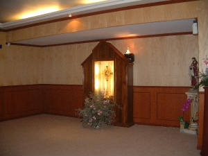 adoration_room_1_small.jpg