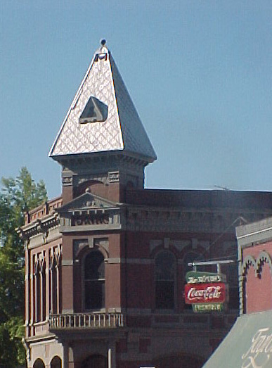 The Old Independence Territorial Bank next to Taylor's Oregon's oldest soda fountian..