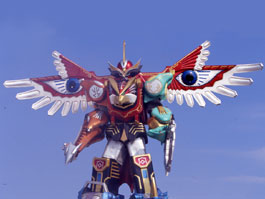 Icarus Megazord standing in the sunlight