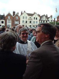 Lyndesy and friends outside Lichfield Cathedral2