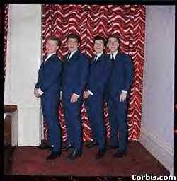 In Front of the Curtains - John McNally, Tony Jackson, Mike Pender & Chris Curtis