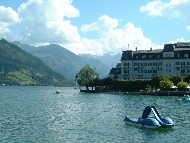 Lovely lakes and mountain setting