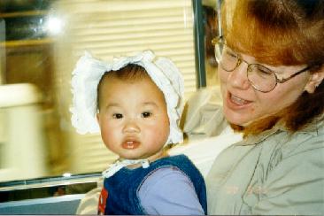 Tammy and Delainie on the bus