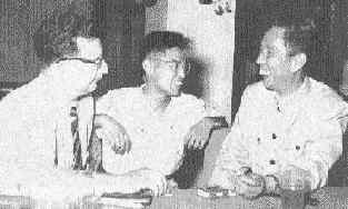 Con miembros de la Asociación Cultural del Pueblo Chino con el Extranjero. 1954.